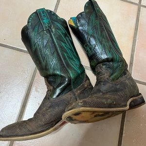 Tin Haul Lock n Bolt Boots